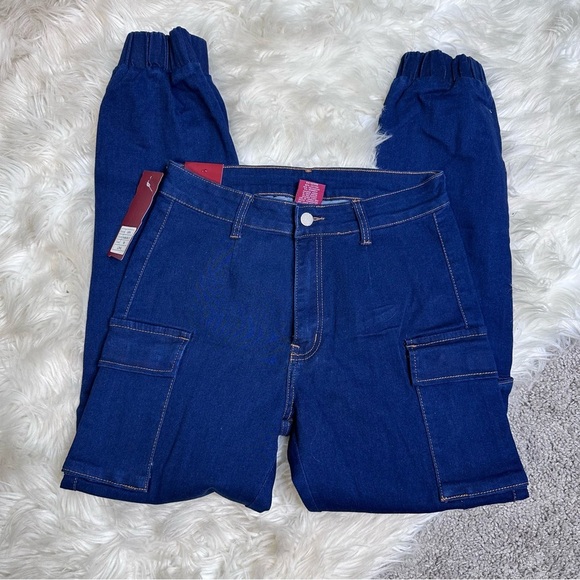 NWT Dark wash denim cargo joggers nwt - Picture 2 of 6